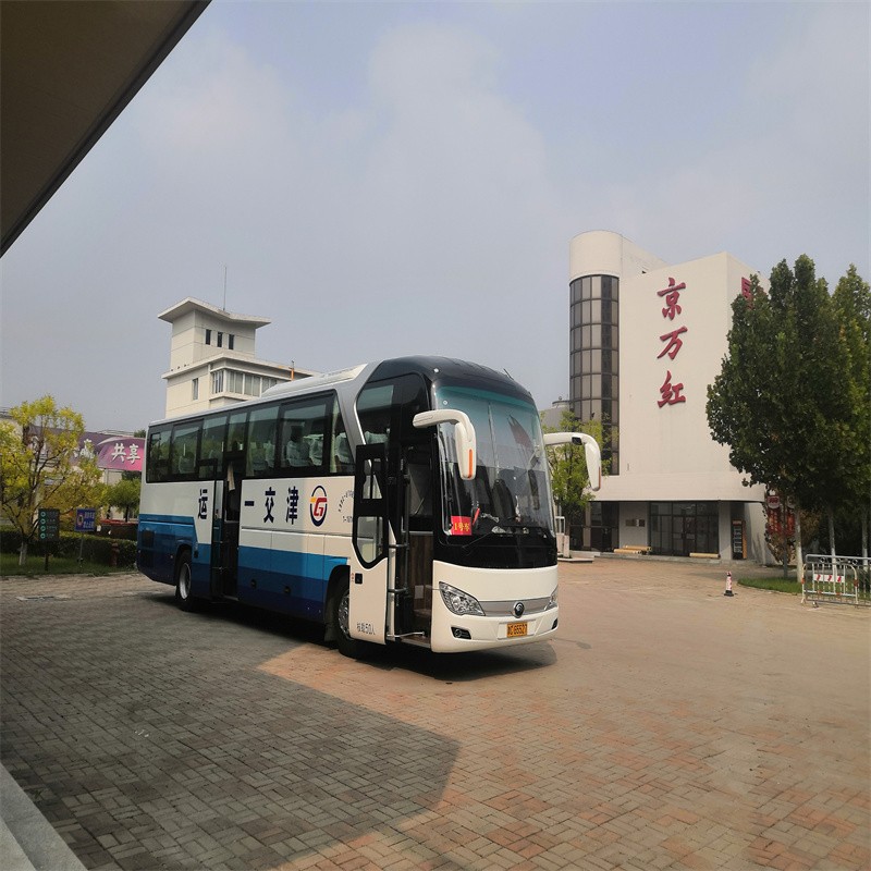 大巴车
