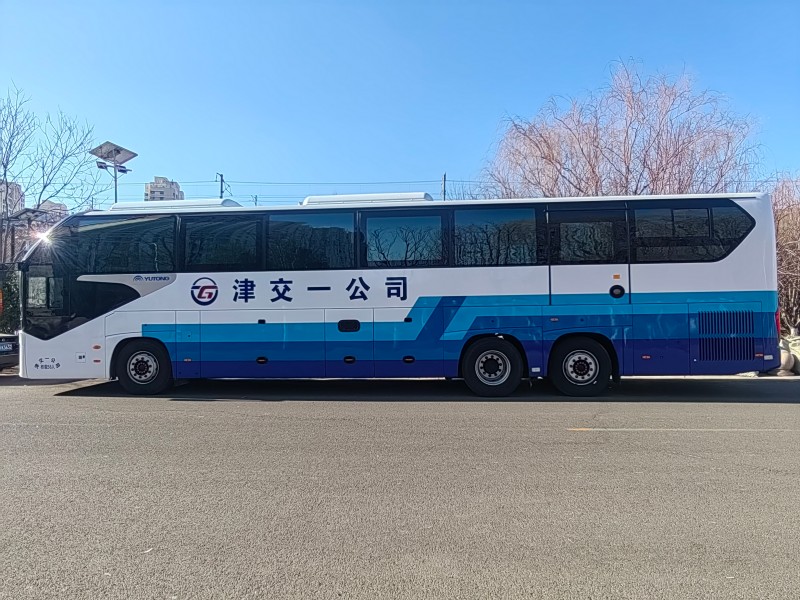 大巴车